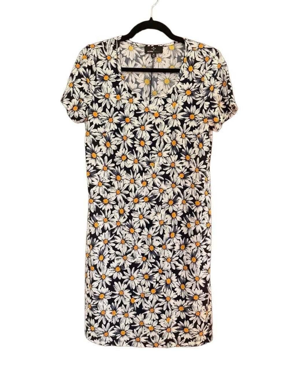 Ronni Nicole Blue and White Daisy Print Short Sleeve Shift Dress